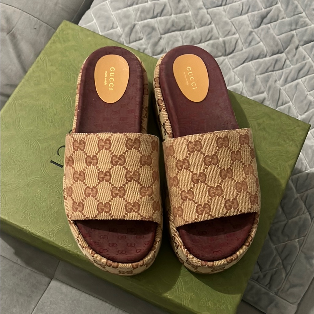 Gucci Brown Sandals With Iconic Design